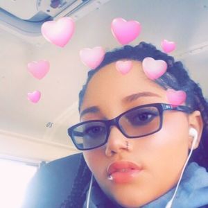 Meet your Posher, Sasha